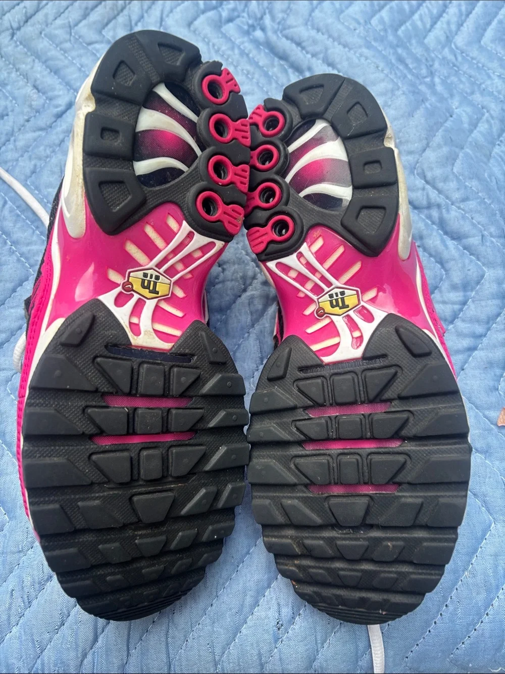 Nike YouthBlack and Pink Athletic Running Shoes Size 6.5